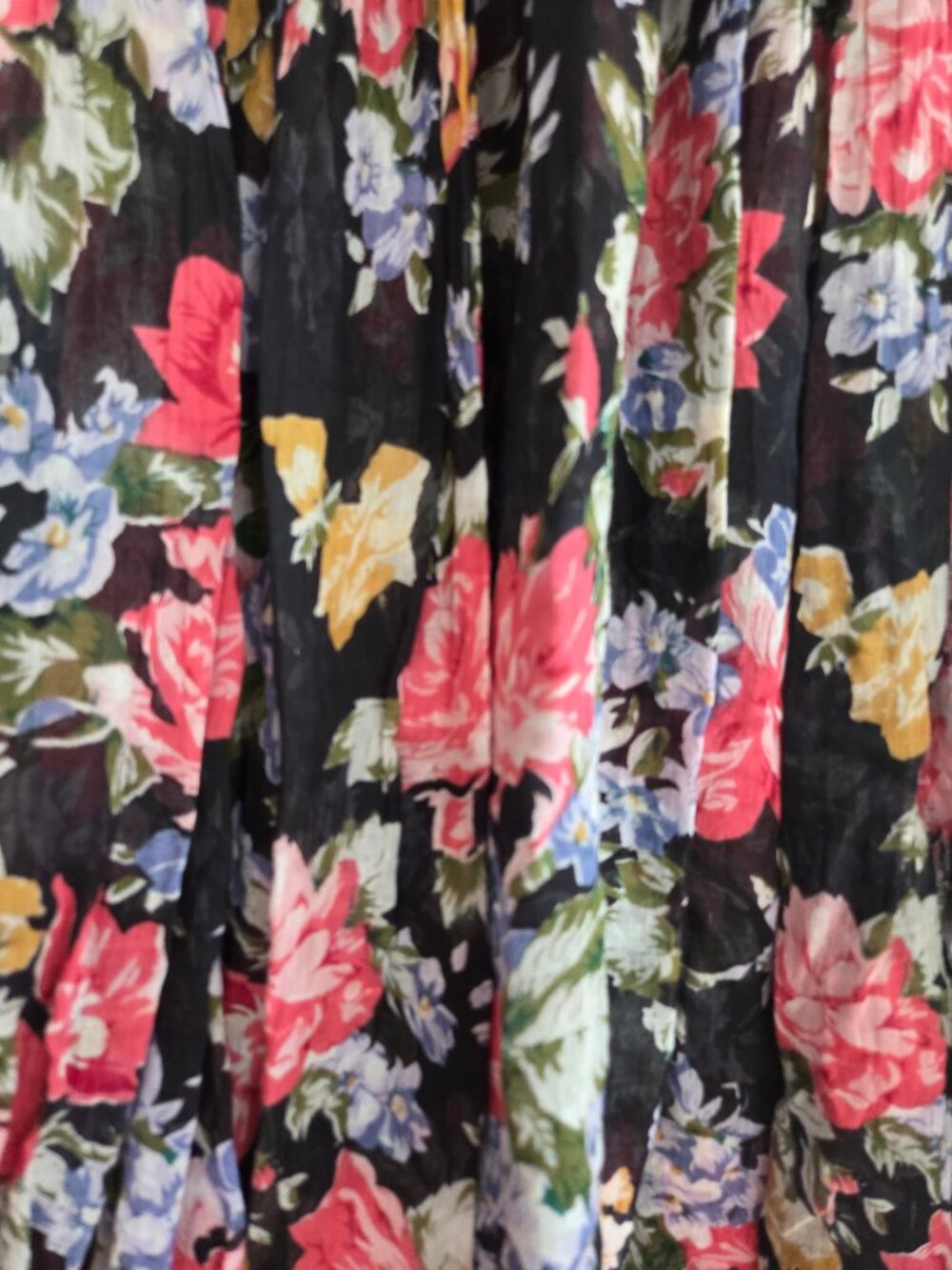 Vintage Floral Midi Skirt | Soft & Romantic - Picture 5 of 8
